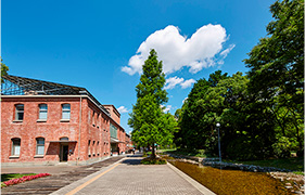 赤レンガ建築(旧陶磁器センター)<明治末期築>