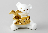 お土産にオススメ。ノリタケの森 限定アイテム「森のベアシリーズ」 3,575円(税込)~